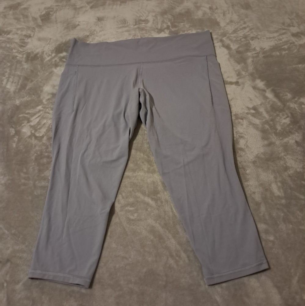 Athleta Women's Salutation Stash Pocket II 7/8 thigh size plus 3X.
